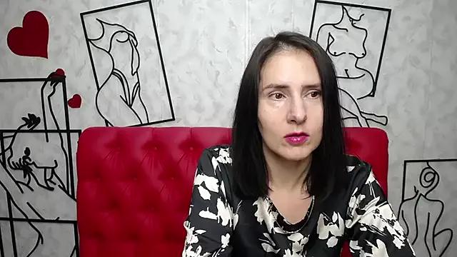 KarinaSwann from StripChat is Freechat
