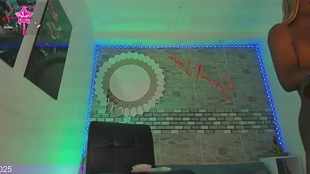 Mad beauty - checkout our excited streamers as they tease to their beloved melodies and slowly squirt for enjoyment to appease your wildest wishes.