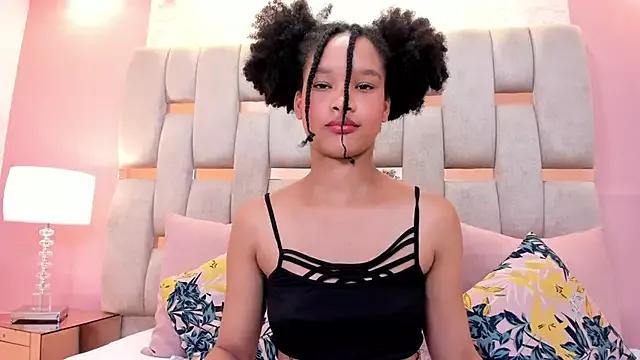 karolebonyy from StripChat is Freechat