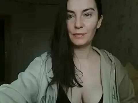 KatalinaQE from StripChat is Freechat
