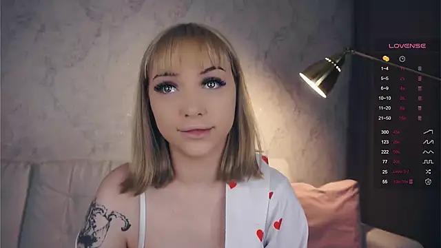 Mad beauty - checkout our excited streamers as they tease to their beloved melodies and slowly squirt for enjoyment to appease your wildest wishes.