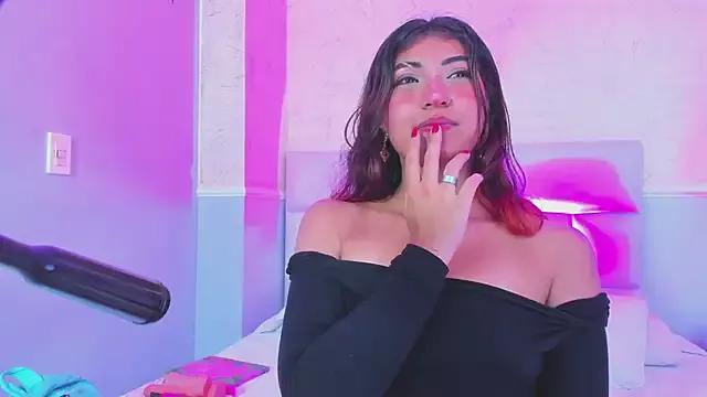 katierouge_ from StripChat is Freechat