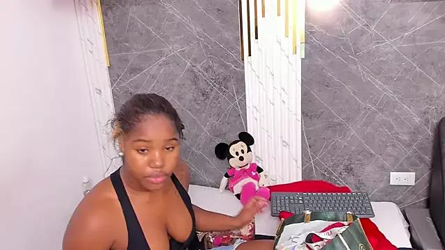KaytlinMiller from StripChat is Freechat