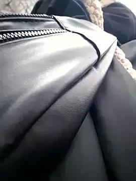 Photos of Keli_Jessi from StripChat is Freechat