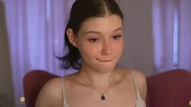 Kelly_Ember from StripChat is Freechat