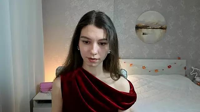 KellyShines from StripChat is Freechat