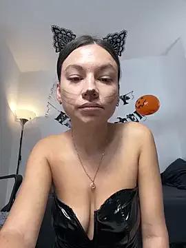 KellySmitS from StripChat is Freechat