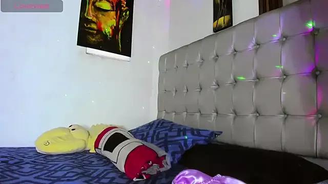 Kendall_Hotsexy_x from StripChat is Freechat
