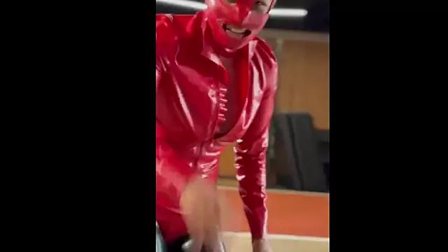 Mad beauty - checkout our excited streamers as they tease to their beloved melodies and slowly squirt for enjoyment to appease your wildest wishes.