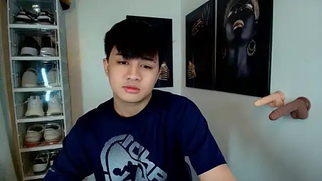 KentAivan from StripChat is Freechat