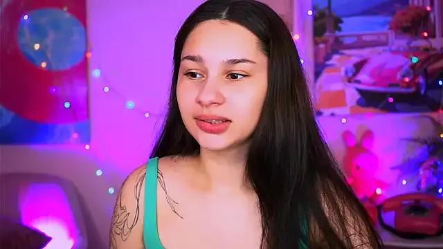 KimClarks_ from StripChat is Freechat