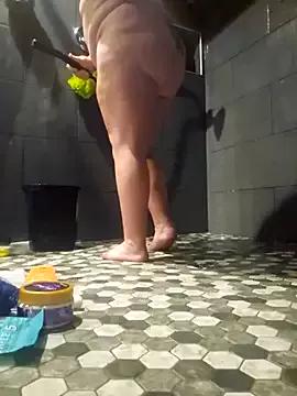 Kinkybeauty_freakybeast from StripChat is Freechat