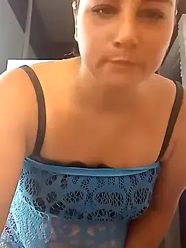 KinzAngel from StripChat is Freechat