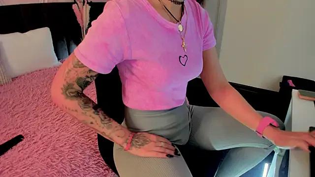 Mad beauty - checkout our excited streamers as they tease to their beloved melodies and slowly squirt for enjoyment to appease your wildest wishes.