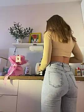 Mad beauty - checkout our excited streamers as they tease to their beloved melodies and slowly squirt for enjoyment to appease your wildest wishes.