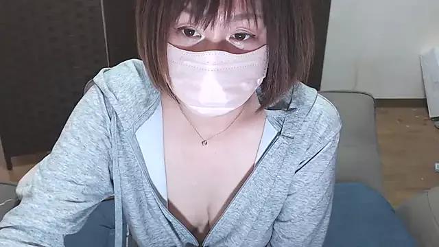 kirakirara from StripChat is Freechat