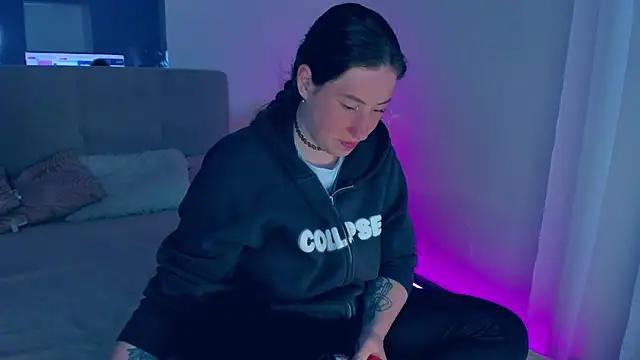 Mad beauty - checkout our excited streamers as they tease to their beloved melodies and slowly squirt for enjoyment to appease your wildest wishes.