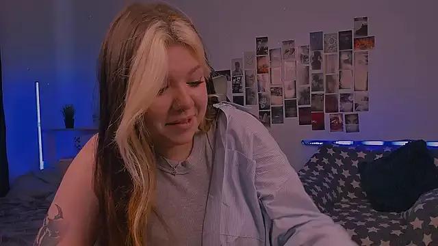 kissmywings from StripChat is Freechat