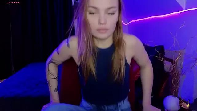 KitsyMoore from StripChat is Freechat