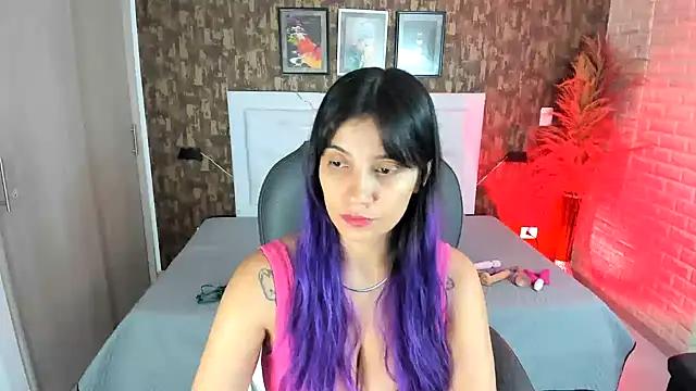 Mad beauty - checkout our excited streamers as they tease to their beloved melodies and slowly squirt for enjoyment to appease your wildest wishes.