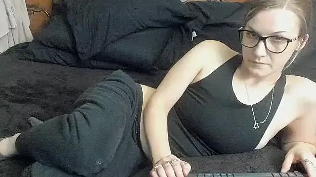 Kitty_DaCocks from StripChat is Freechat