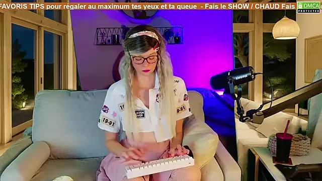 Mad beauty - checkout our excited streamers as they tease to their beloved melodies and slowly squirt for enjoyment to appease your wildest wishes.