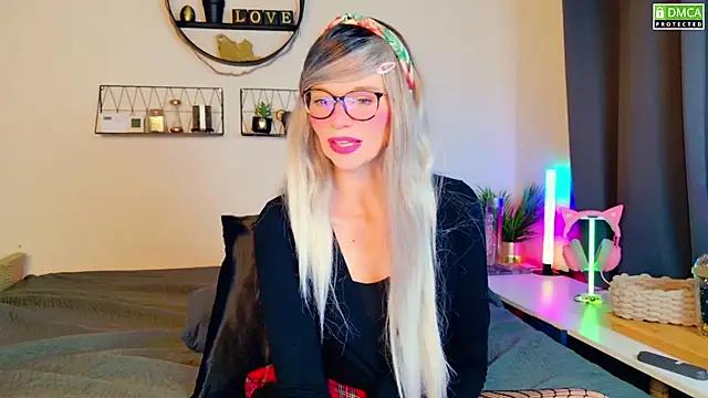 Mad beauty - checkout our excited streamers as they tease to their beloved melodies and slowly squirt for enjoyment to appease your wildest wishes.