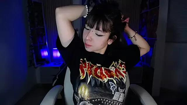 Mad beauty - checkout our excited streamers as they tease to their beloved melodies and slowly squirt for enjoyment to appease your wildest wishes.