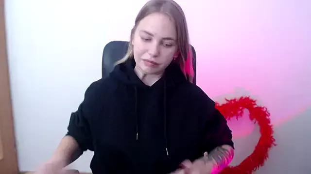 Mad beauty - checkout our excited streamers as they tease to their beloved melodies and slowly squirt for enjoyment to appease your wildest wishes.