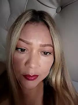 lady_42 from StripChat is Freechat
