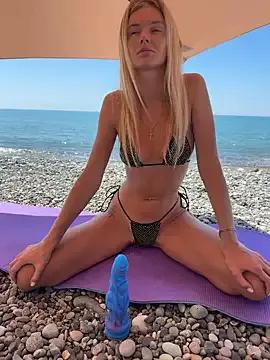 Mad beauty - checkout our excited streamers as they tease to their beloved melodies and slowly squirt for enjoyment to appease your wildest wishes.