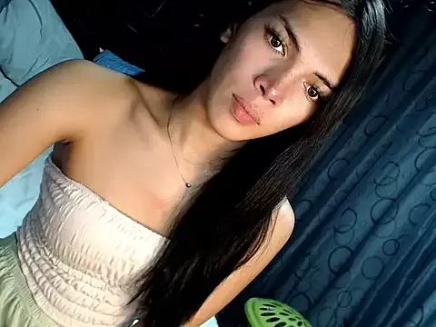 ladyhotcuming from StripChat is Freechat
