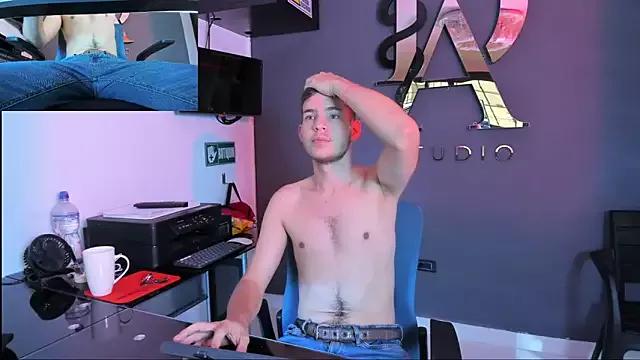 Mad beauty - checkout our excited streamers as they tease to their beloved melodies and slowly squirt for enjoyment to appease your wildest wishes.