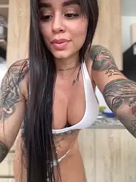 LaraHenao from StripChat