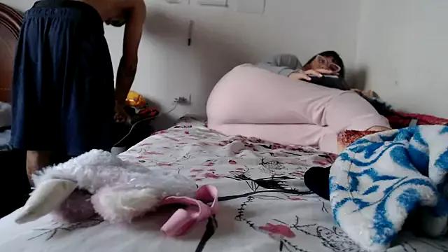 lareinalareinadelanal from StripChat is Freechat