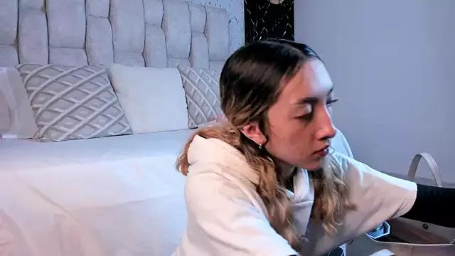 Mad beauty - checkout our excited streamers as they tease to their beloved melodies and slowly squirt for enjoyment to appease your wildest wishes.