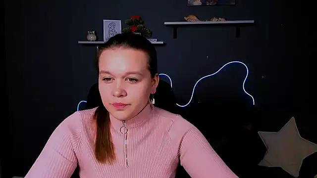 laura_whisper from StripChat is Freechat