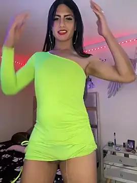 Lauragohott from StripChat is Freechat