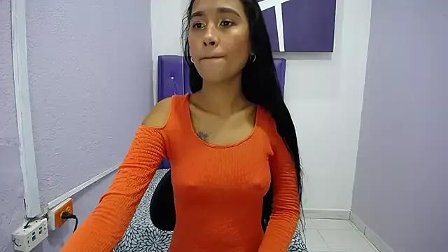 LauraMossart from StripChat is Freechat