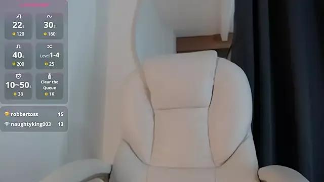 LauraRousee from StripChat is Freechat