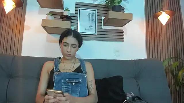 Mad beauty - checkout our excited streamers as they tease to their beloved melodies and slowly squirt for enjoyment to appease your wildest wishes.