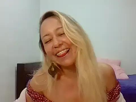 leah_susman from StripChat is Freechat