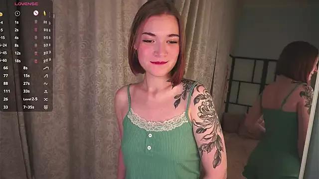 LeahRogens from StripChat is Freechat