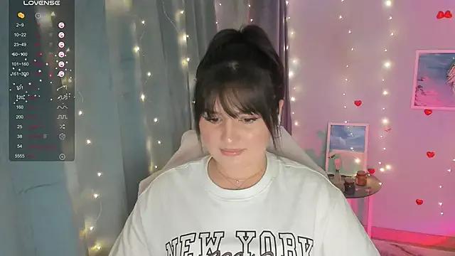 Lei_White from StripChat is Freechat