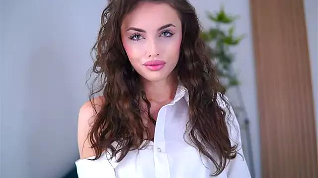 LesaisMore from StripChat is Freechat
