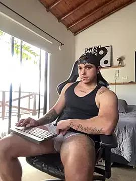 Liam_walk_ from StripChat is Freechat