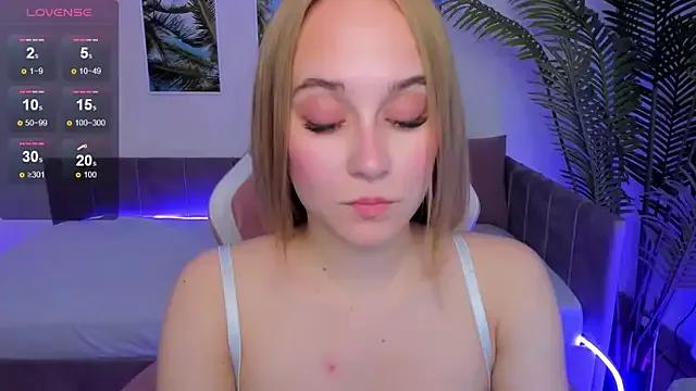 Mad beauty - checkout our excited streamers as they tease to their beloved melodies and slowly squirt for enjoyment to appease your wildest wishes.