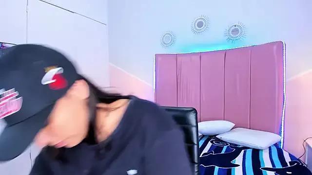 Mad beauty - checkout our excited streamers as they tease to their beloved melodies and slowly squirt for enjoyment to appease your wildest wishes.