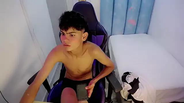 Mad beauty - checkout our excited streamers as they tease to their beloved melodies and slowly squirt for enjoyment to appease your wildest wishes.