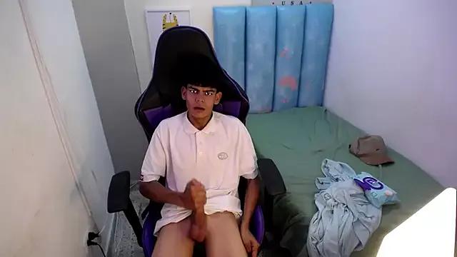 Lil_babyyy_ from StripChat is Freechat